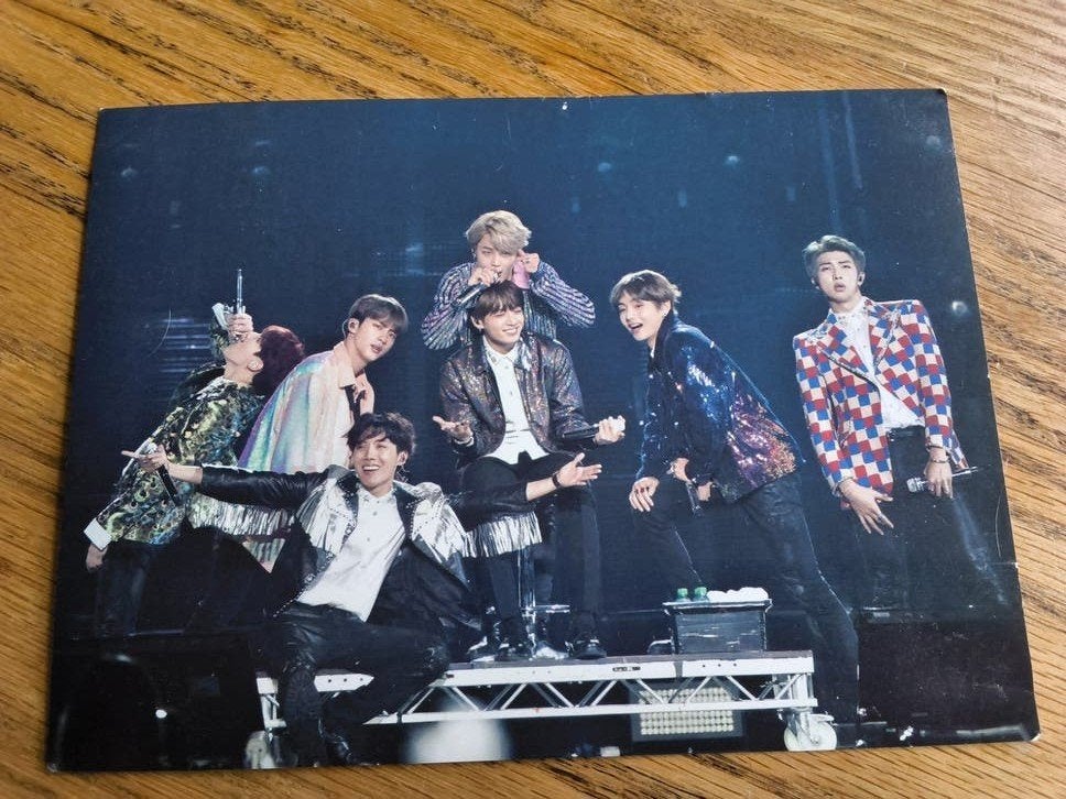 BTS K-Pop Groepsfoto Poster - Concert Moment, Ophalen of Verzenden, Gebruikt, Poster, Artwork of Schilderij