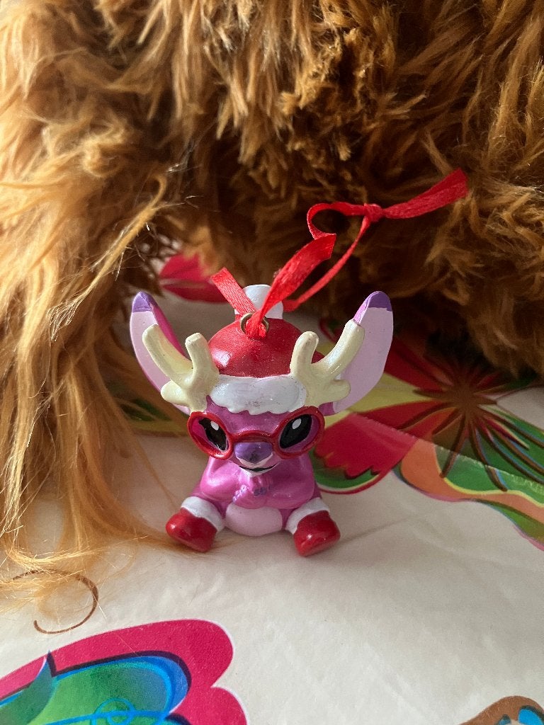 Disney Angel ( Stitch ) Kerst Ornament - Roze Rendier, Ophalen of Verzenden, Overige figuren, Nieuw, Beeldje of Figuurtje
