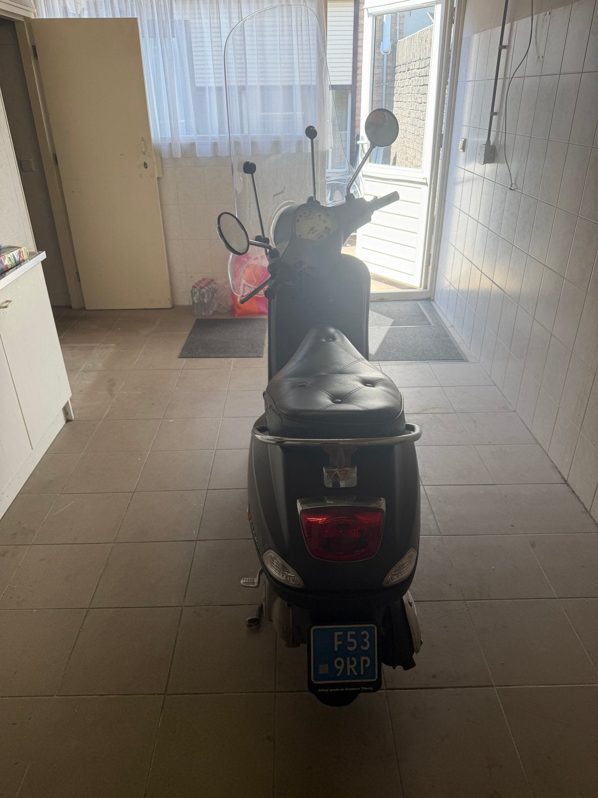 Vespa LXV - Stijlvolle Scooter met Lage Kilometerstand, Fietsen en Brommers, Scooters | Vespa, Ophalen, Gebruikt, Vespa LXV, Benzine