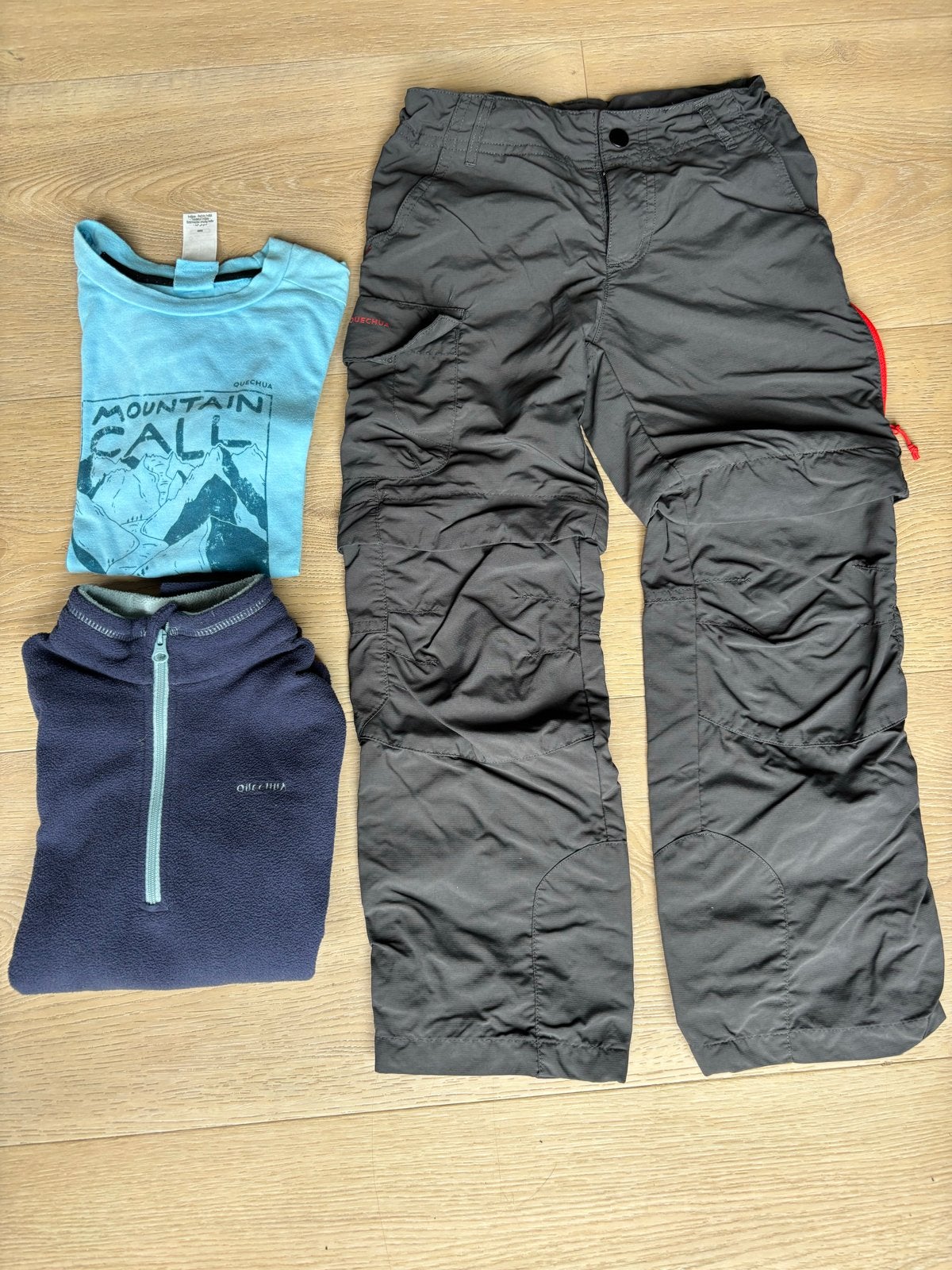 wandelset: broek, shirt, poncho, & fleecetrui (123-130), Ophalen of Verzenden, Gebruikt, Jongen