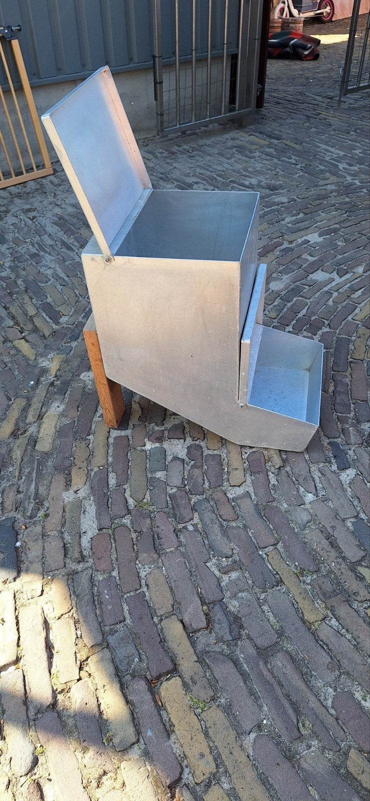 Voersilo, Ophalen, Zo goed als nieuw