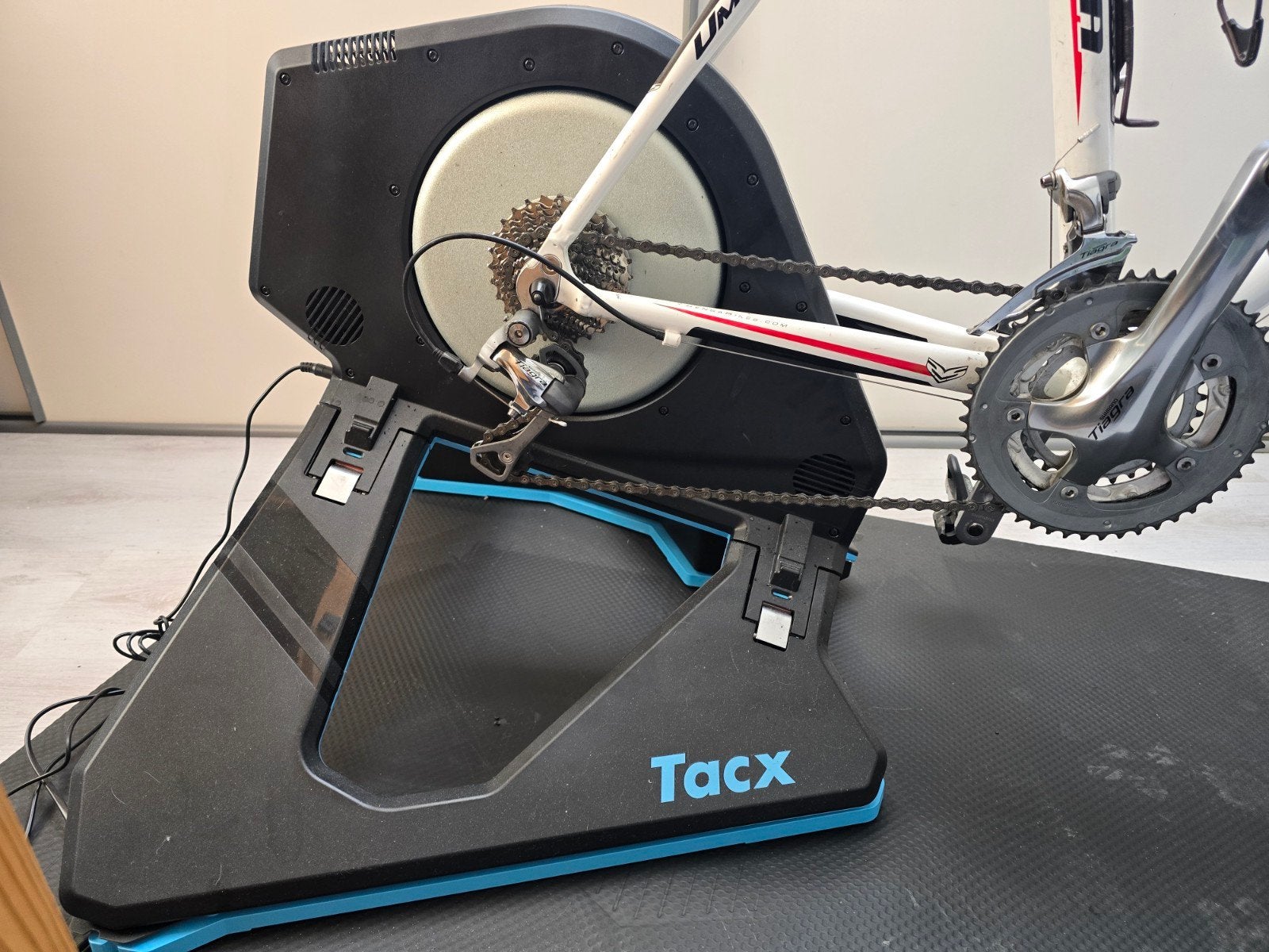 Tacx Neo 2 Smart fietstrainer (eventueel met fiets), Ophalen, Zo goed als nieuw, Overige typen