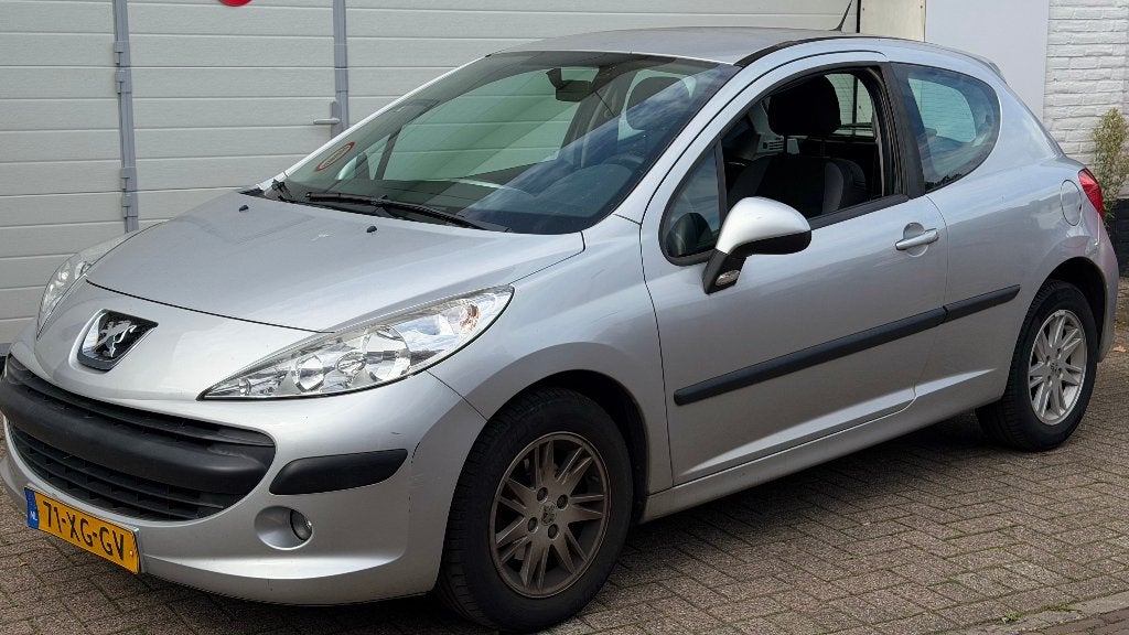 Peugot 207 | Airco | NAP | Cruise control | Lage km's, Voorwielaandrijving, Zwart, 4 cilinders, 49 €/maand