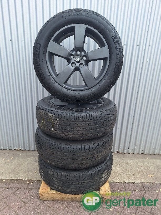 Lichtmetalen velgen met Michelin banden 20 inch Defender, Ophalen, Gebruikt, 255 mm, -