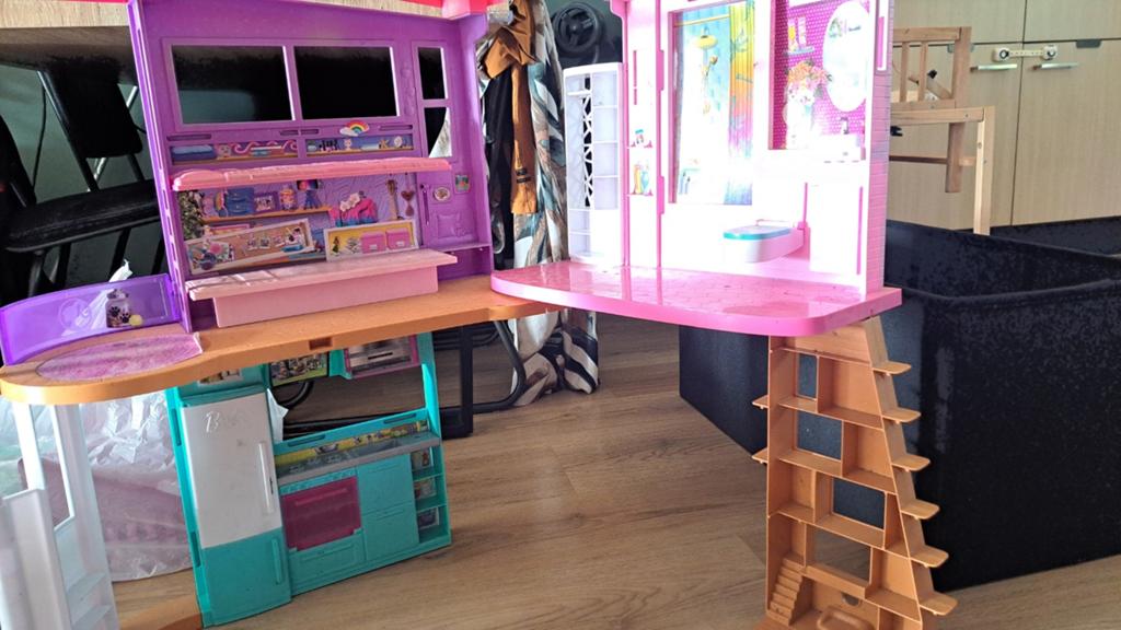 Barbie Droomhuis met accessoires en kleding, Ophalen, Gebruikt, Barbie