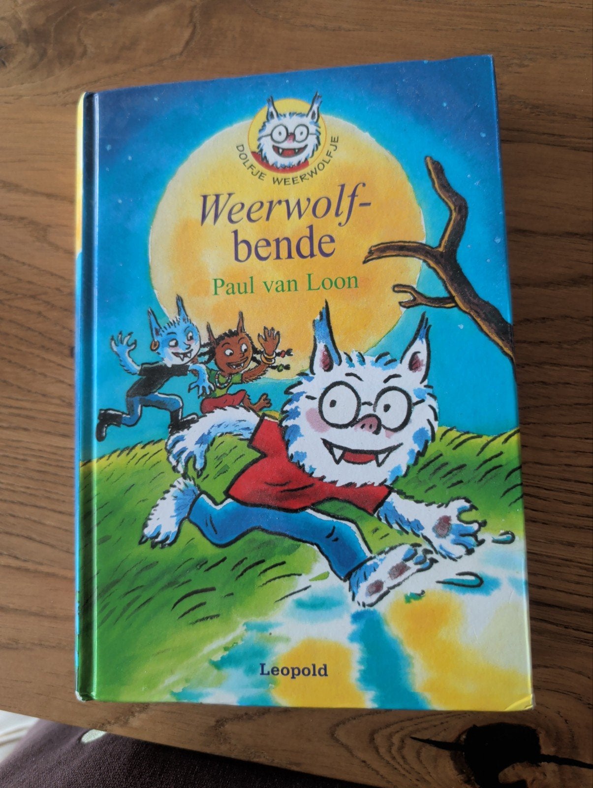 Dolfje Weerwolfje - Weerwolfbende (hardcover), Ophalen of Verzenden, Gelezen, Paul van Loon