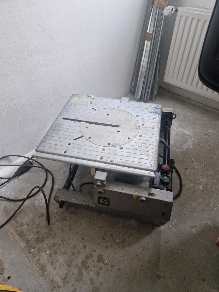 Elu zaagtafel, Ophalen, Gebruikt, Afkortzaag, Elu