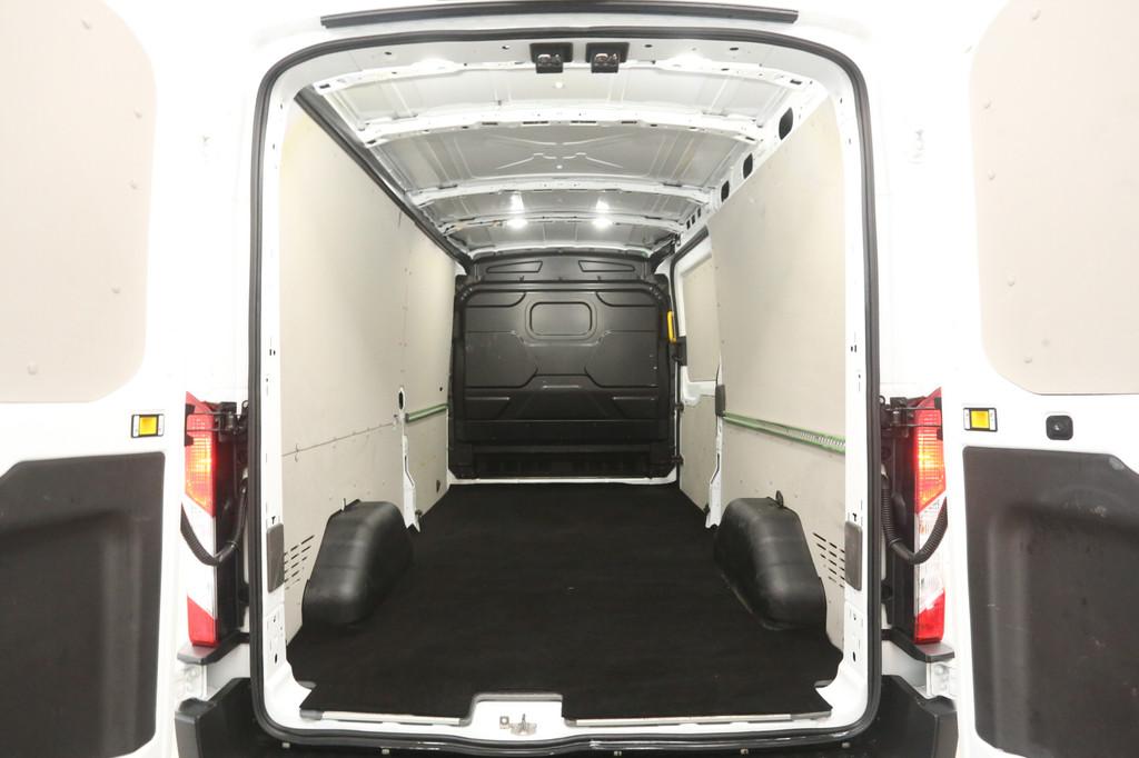 Ford Transit 2.0 TDCI L3H2 170PK Trail | Airco | 2800kg Trek, Auto's, Bestelauto's, Voorwielaandrijving, Euro 6, 4 cilinders, Wit