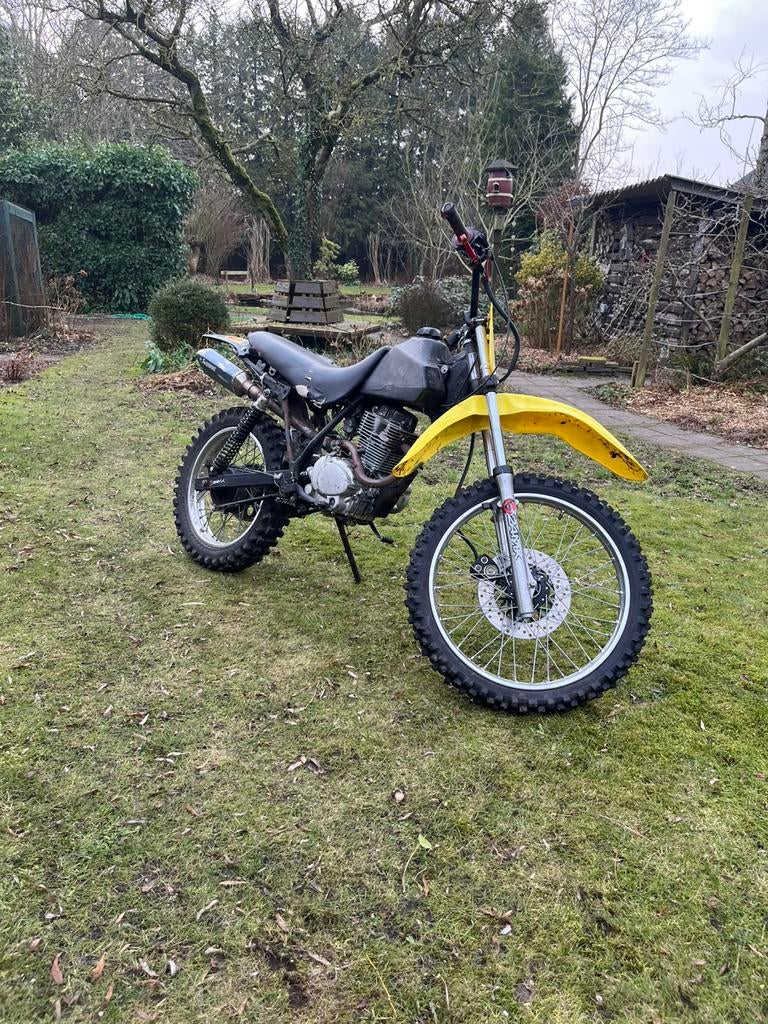 250cc crossmoter, Fietsen en Brommers, Brommers | Crossbrommers, Zo goed als nieuw, Overige merken, Ophalen of Verzenden