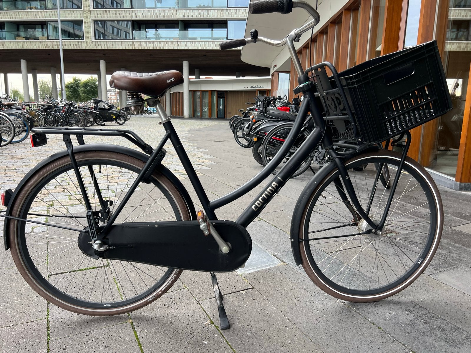 Mat zwarte Cortina U4 Dames Transportfiets 57 cm - met krat, Ophalen, Terugtraprem, Gebruikt, Versnellingen
