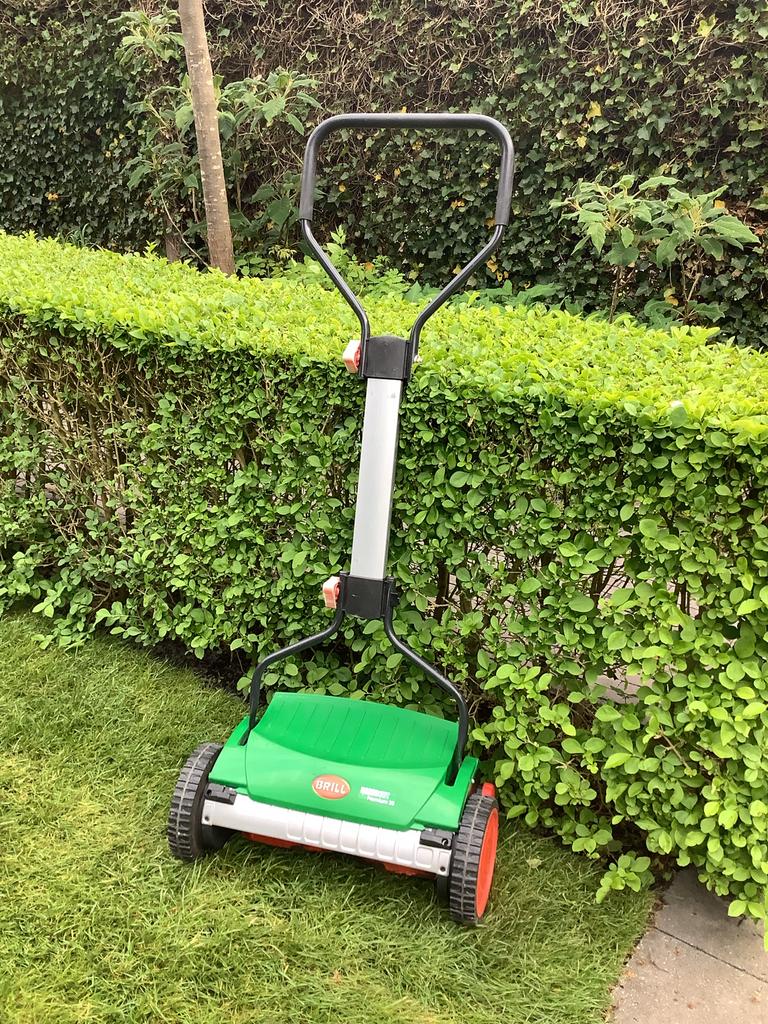 Brill Razorcut Premium 38 handgrasmaaier kooimaaier, Ophalen, Handgrasmaaier, Zo goed als nieuw, 30 t/m 39 cm