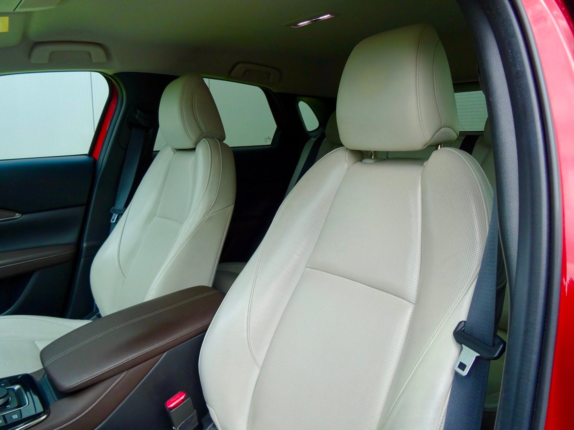 Foto 18 van Mazda CX-30 2.0 AWD e-SkyActiv-X M Hybrid Luxury | 4WD |