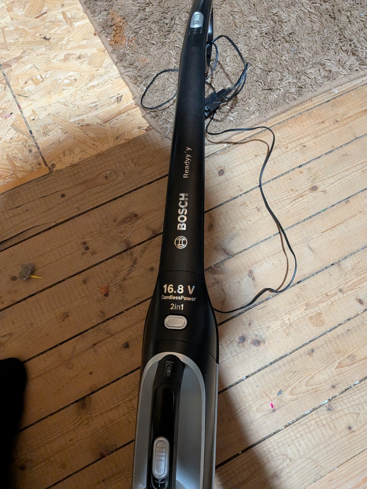 Bosch Readyy'y 16.8V 2in1 Steelstofzuiger (Accu zwak), Ophalen, Bosch, Draadloos, Niet werkend