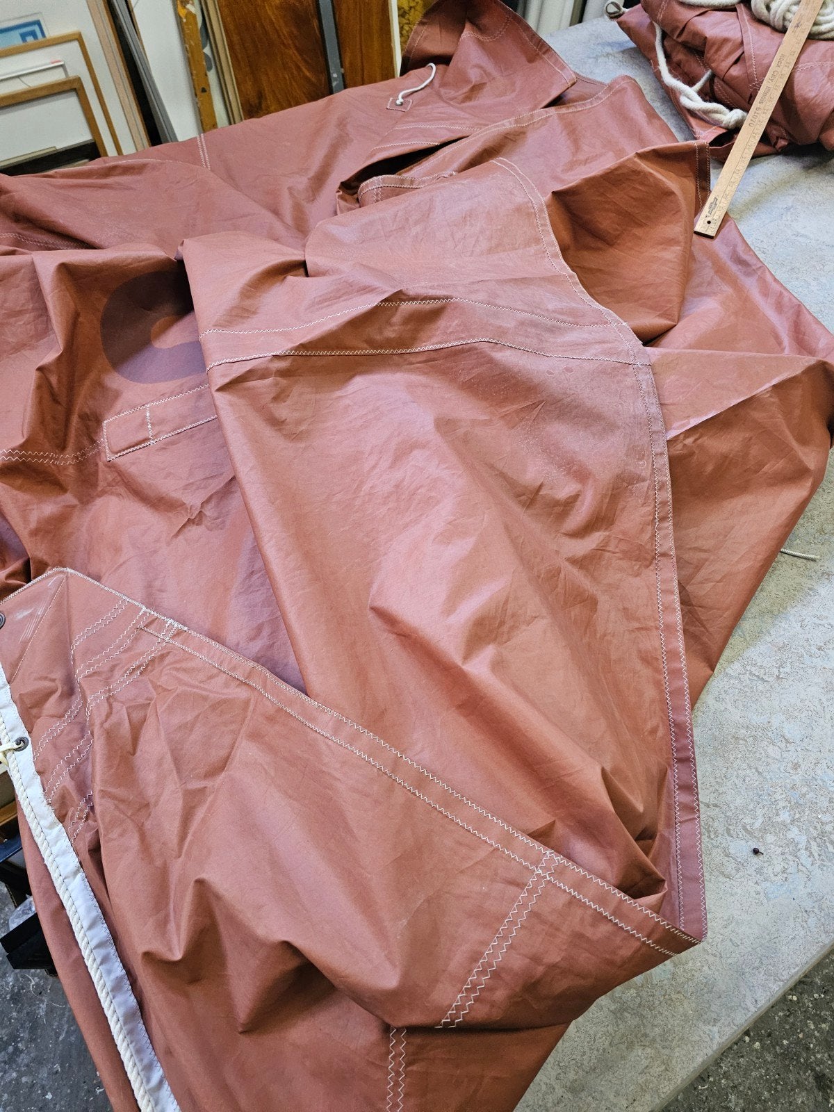 Set bruine zeilen. Grootzeil, fok, kluiver., Ophalen of Verzenden, Gebruikt, Minder dan 15 m²