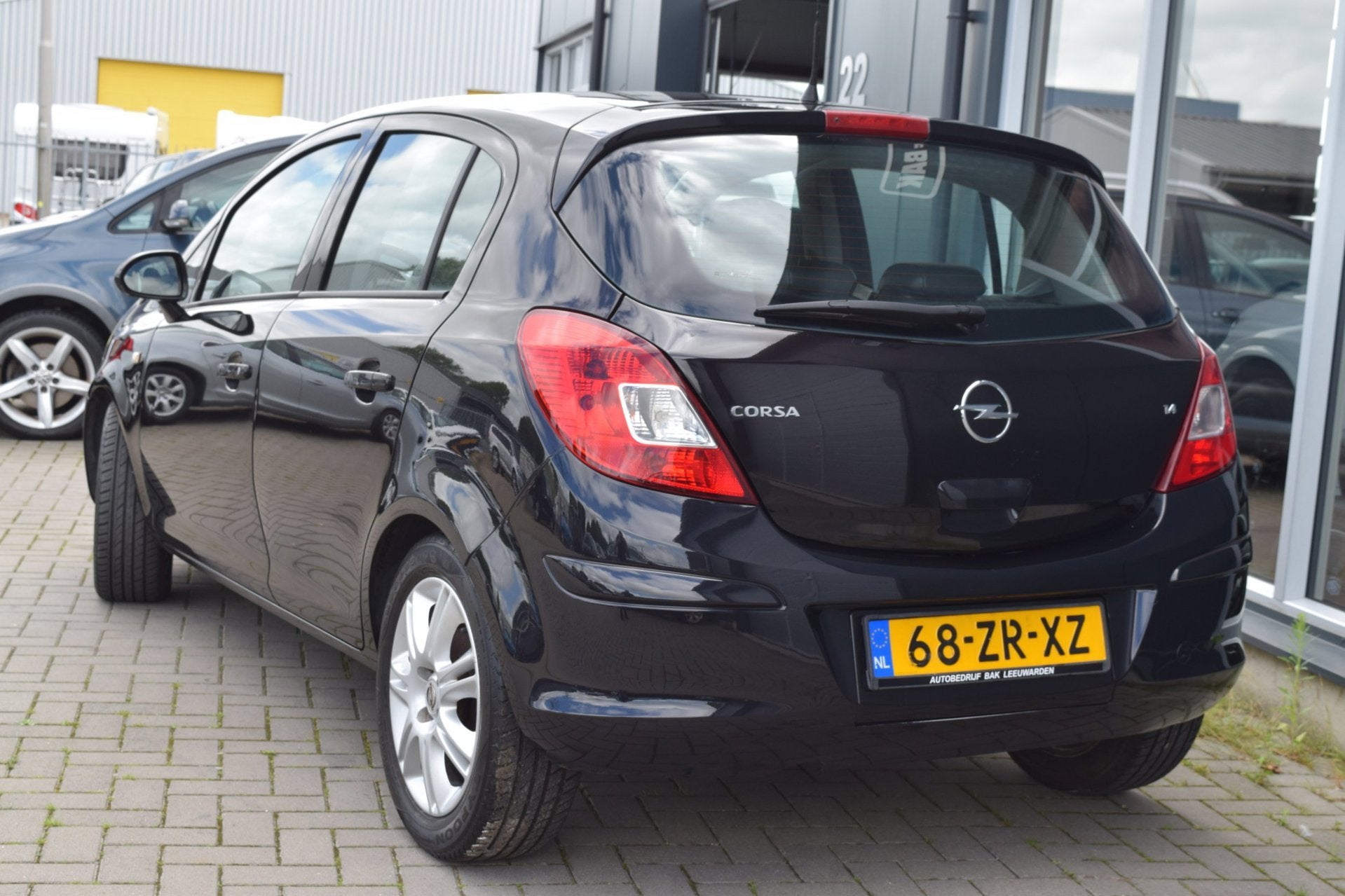 Opel Corsa 1.4-16V Cosmo | Automaat | ½ Leder | NAP + APK 6, Auto's, Opel, 15 km/l, Gebruikt, Zwart, 4 cilinders