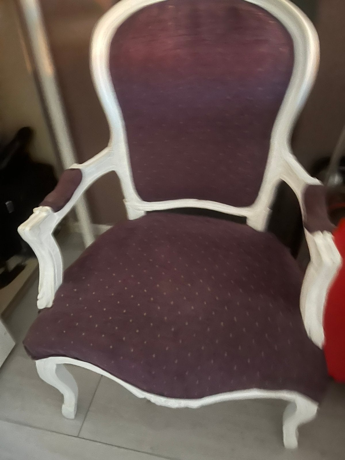 Meisjes barok stoel, Ophalen
