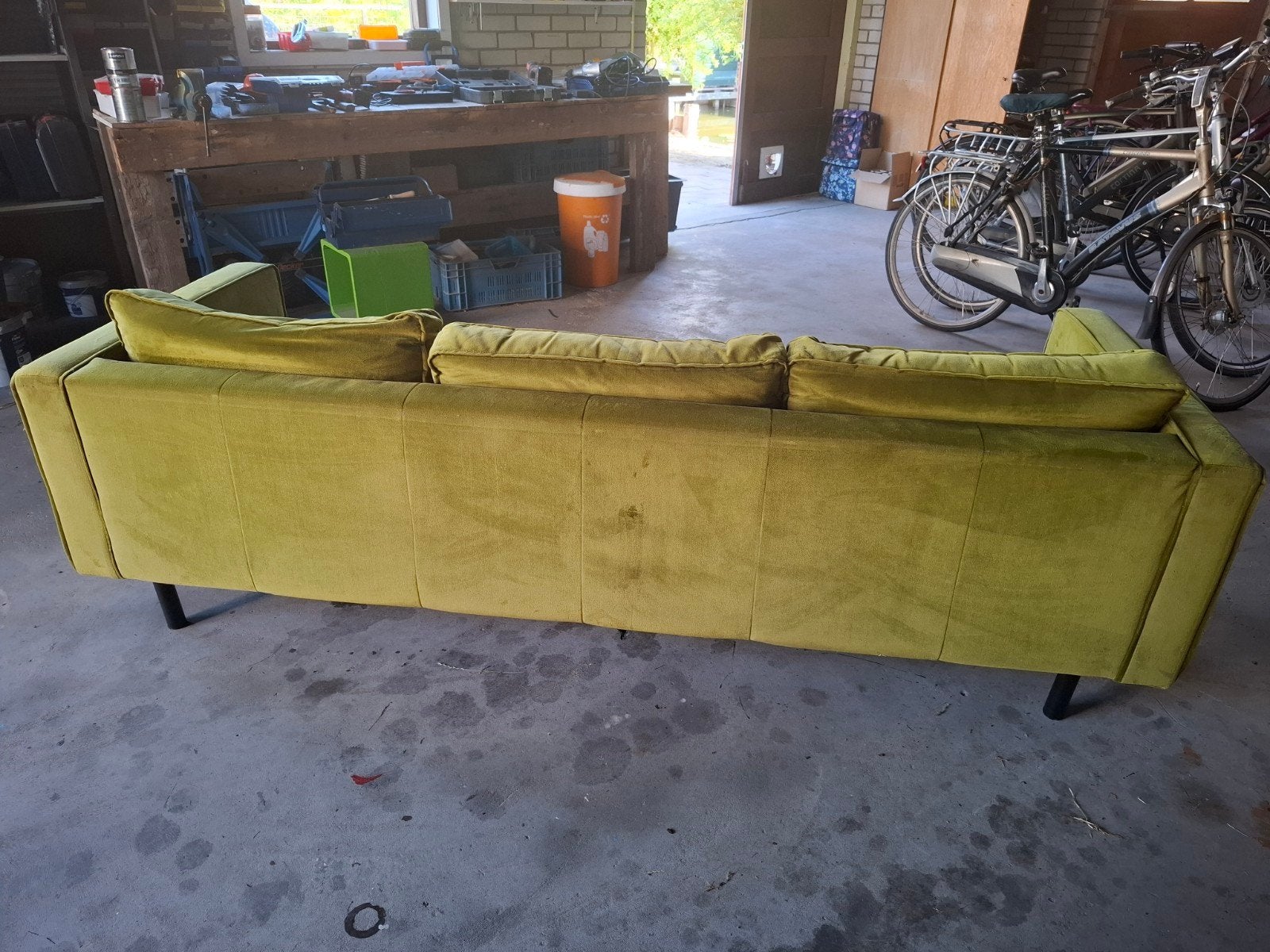 Mosgroene retro driezitsbank met velours bekleding, Huis en Inrichting, Ophalen, Gebruikt, Driepersoons, 75 tot 100 cm