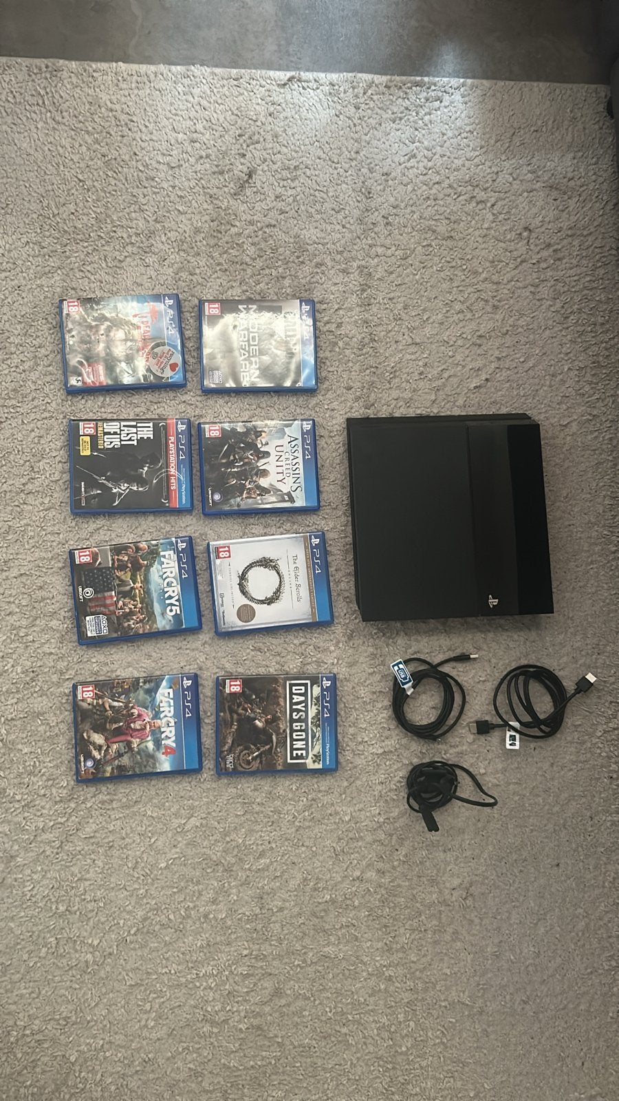 PlayStation 4 (PS4) met 8 games en kabels, Ophalen, Zonder controller, Original, 500 GB