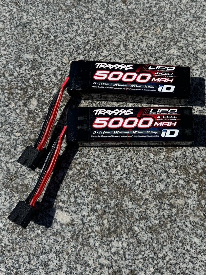 2x Traxxas Lipo 25c 14,8 Volt 5000mah Traxxas ID Connector, Ophalen of Verzenden, Zo goed als nieuw, Overige schalen, Onderdeel