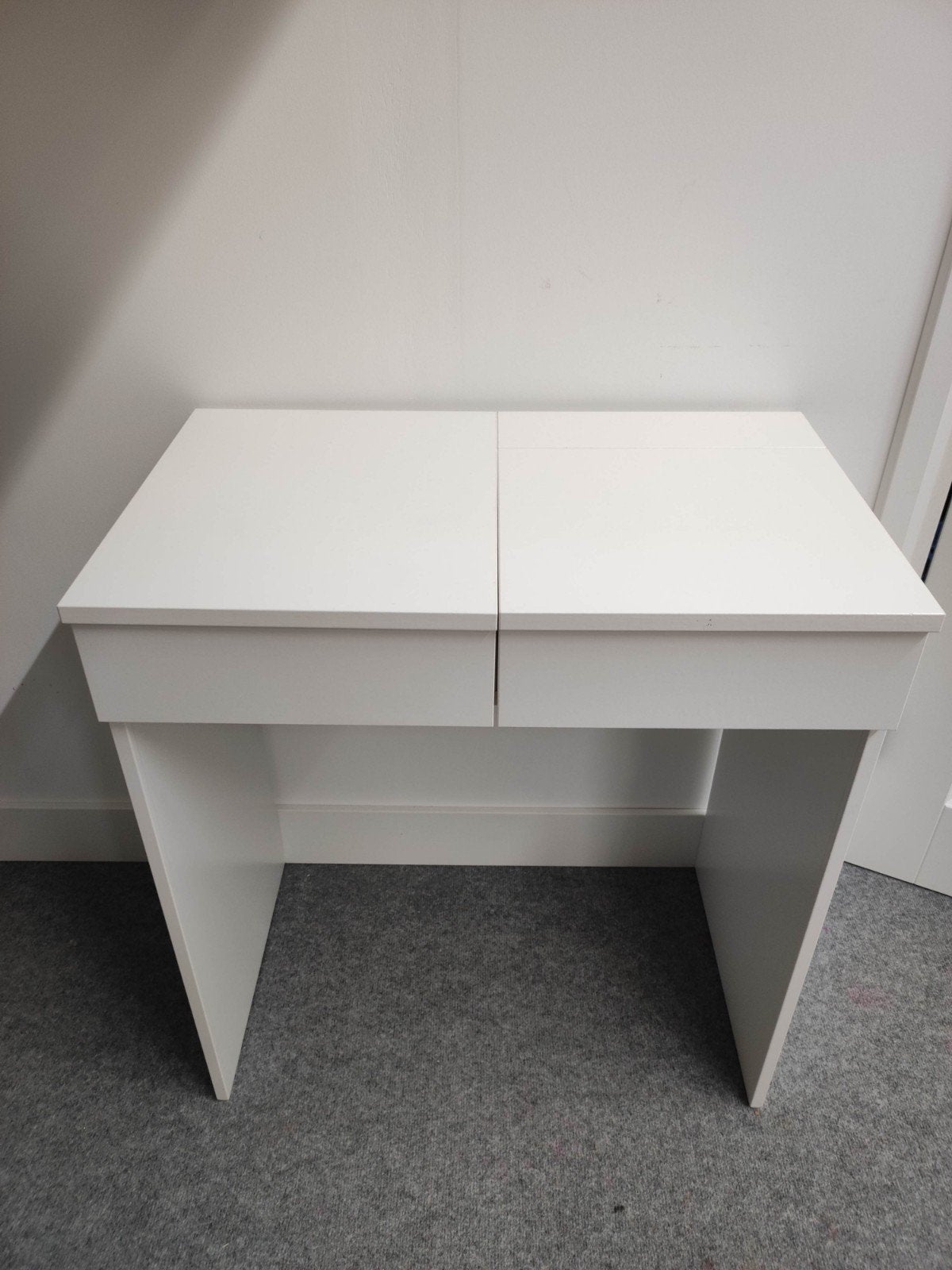 IKEA BRIMNES Make-up tafel met spiegel en lade, Ophalen, Modern, Scandinavisch, 50 tot 100 cm, Zo goed als nieuw