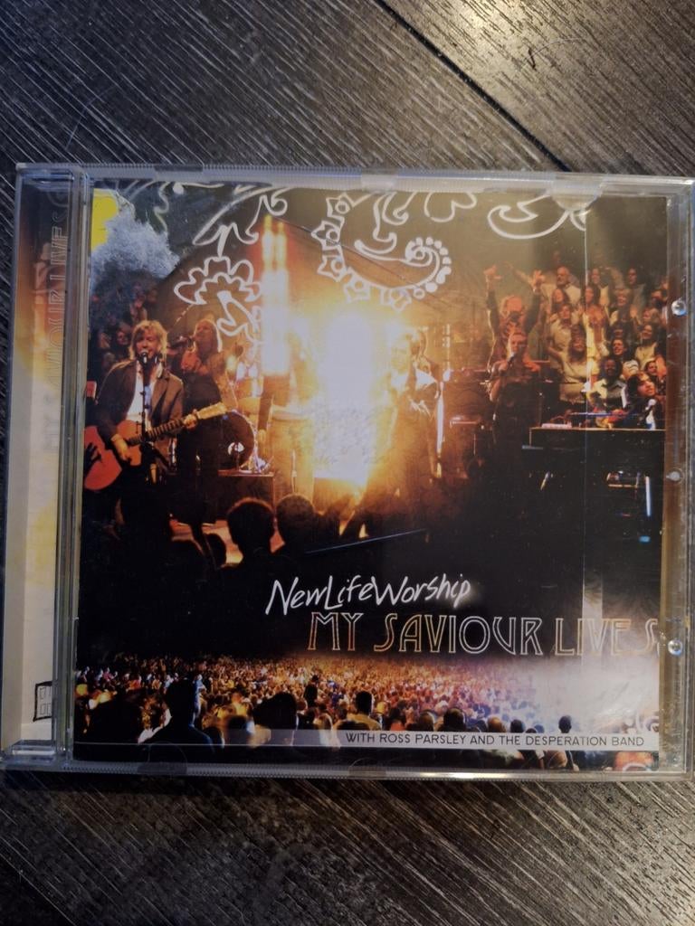 New Life Worship - My Saviour Lives CD, Cd's en Dvd's, Ophalen of Verzenden, Zo goed als nieuw, Pop of Rock