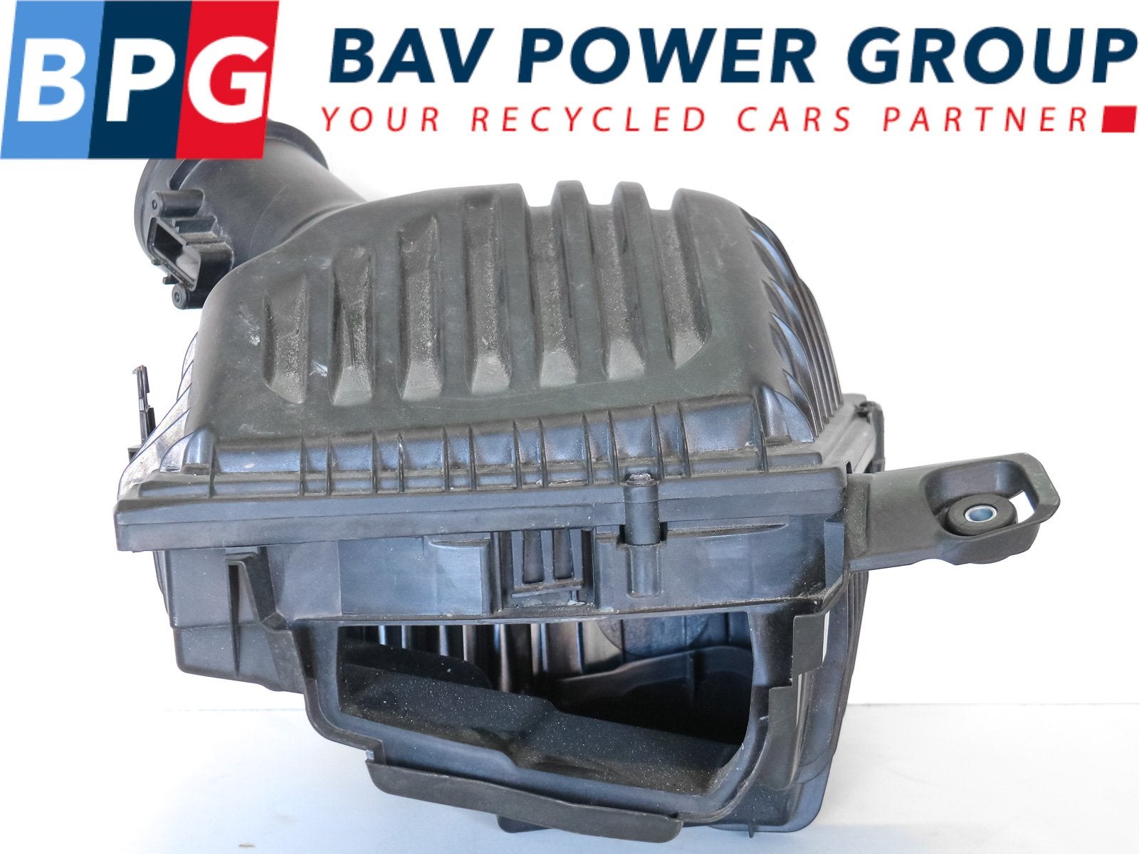 LUCHTFILTERHUIS BMW 2 serie Gran Tourer (F46) (13718655834), Gebruikt, BMW, Petuelring 130
80809  München, DE, Bayerische Motoren Werke AG