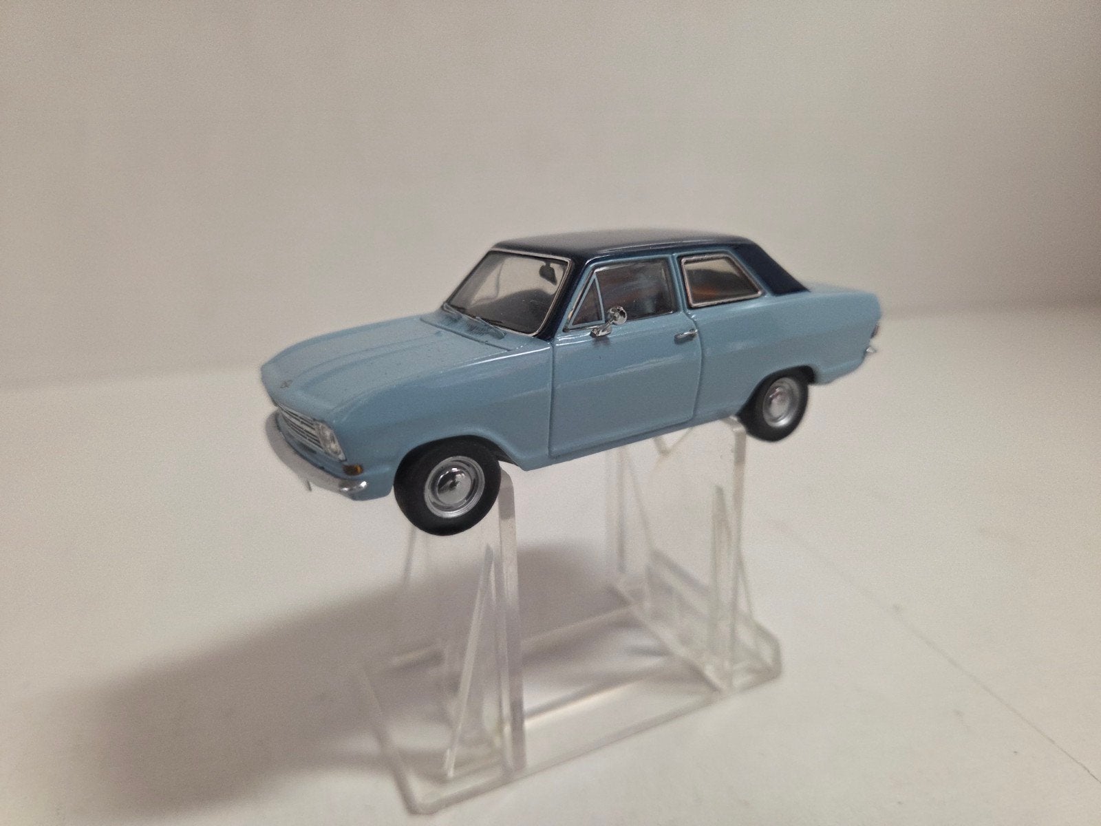 Schuco Opel Kadett B 1:43, Auto, ., Ophalen of Verzenden, Zo goed als nieuw