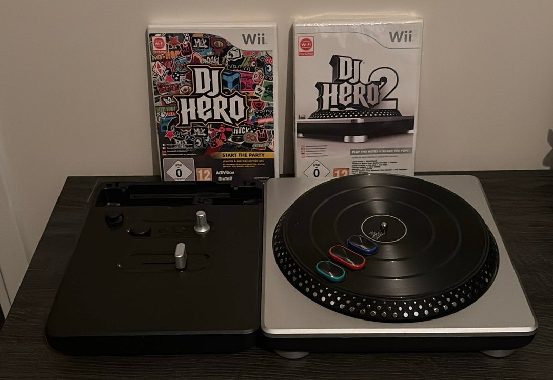 DJ hero en DJ hero 2 (geseald) met Mixtafel, Muziek, 2 spelers, Eén computer, Ophalen of Verzenden
