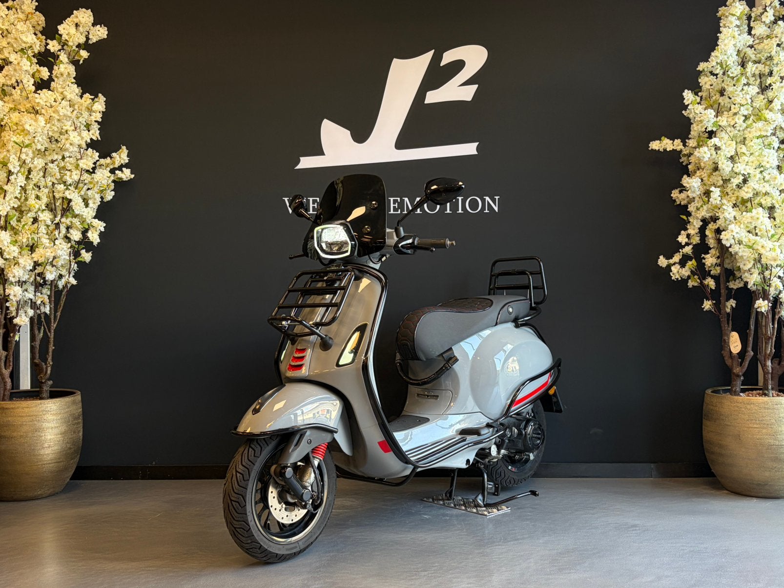 Vespa Sprint | Nardo Grey | Brom | 2020 | 1098 km, Fietsen en Brommers, ., Maximaal 45 km/u, Ophalen of Verzenden, 50 cc