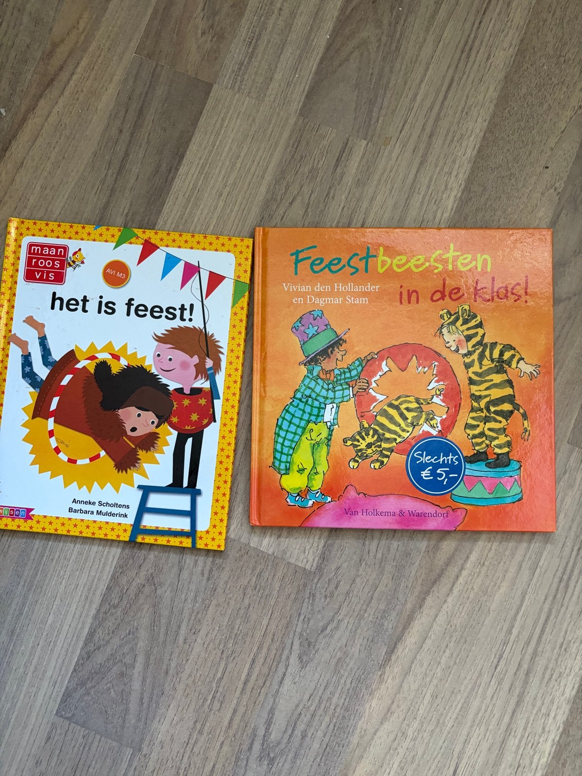 2 leuke kinderboeken: 'Het is feest!' en 'Feestbeesten in de, Ophalen of Verzenden, Gelezen, Fictie algemeen