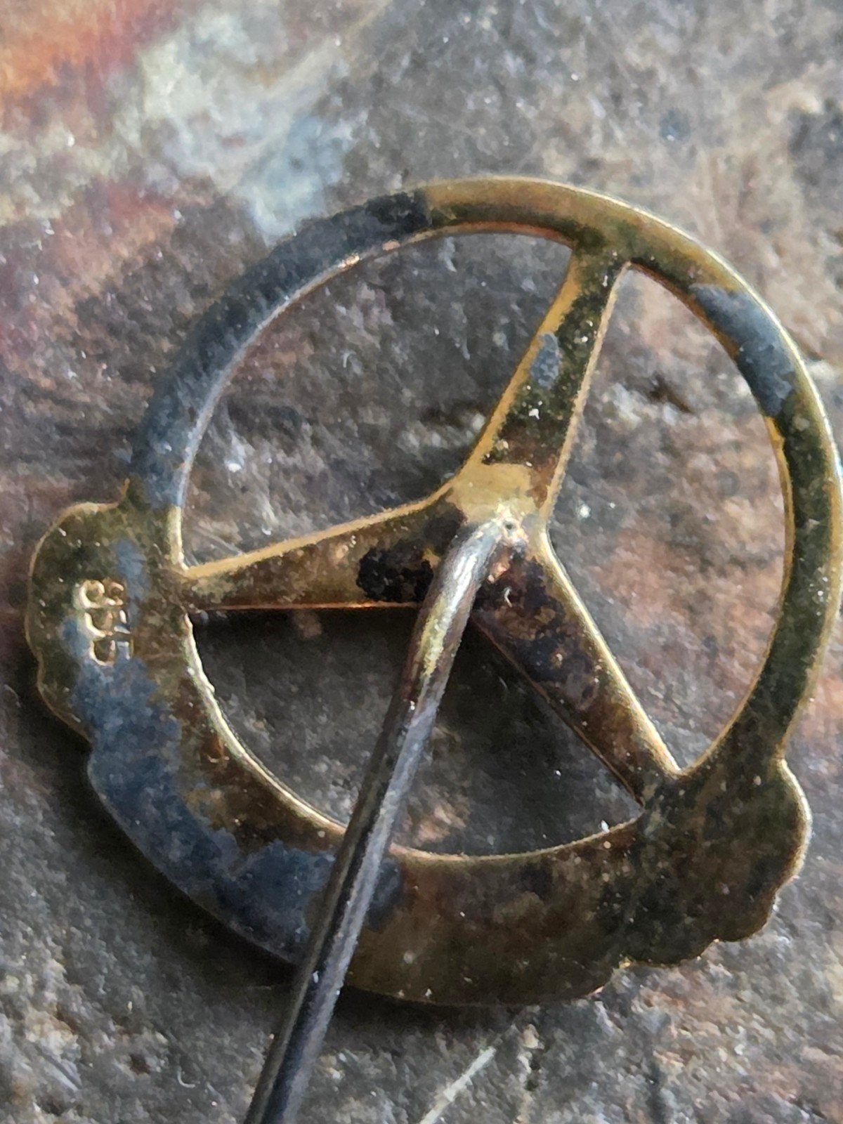 Vintage Mercedes-Benz 200.000 KM Speldje - Zeldzaam, Ophalen of Verzenden, Gebruikt, Merk, Speldje of Pin