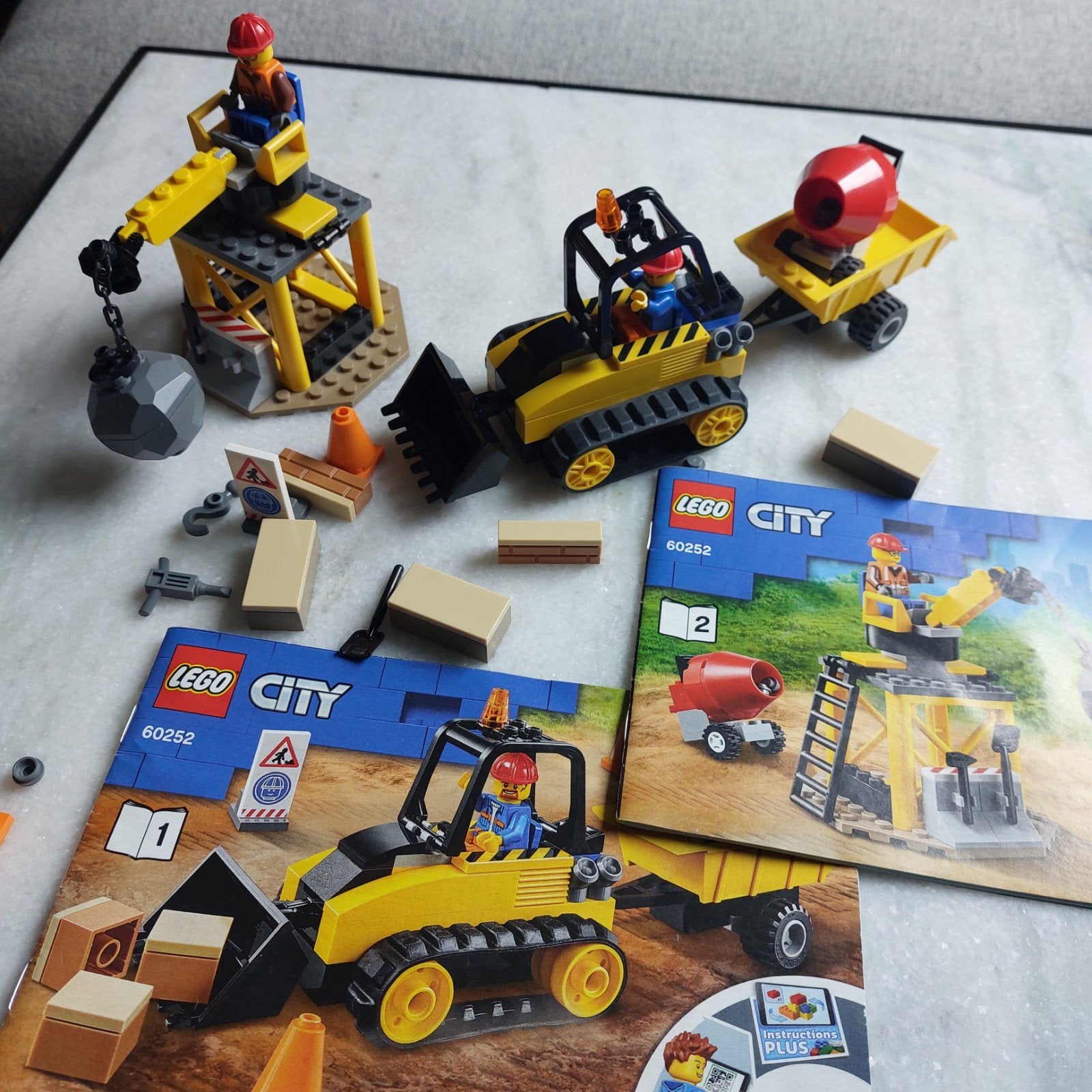 LEGO City 60252 Bouwvoertuigen set, sloopkogel en graafma, City, Lego, Ophalen of Verzenden, Zo goed als nieuw
