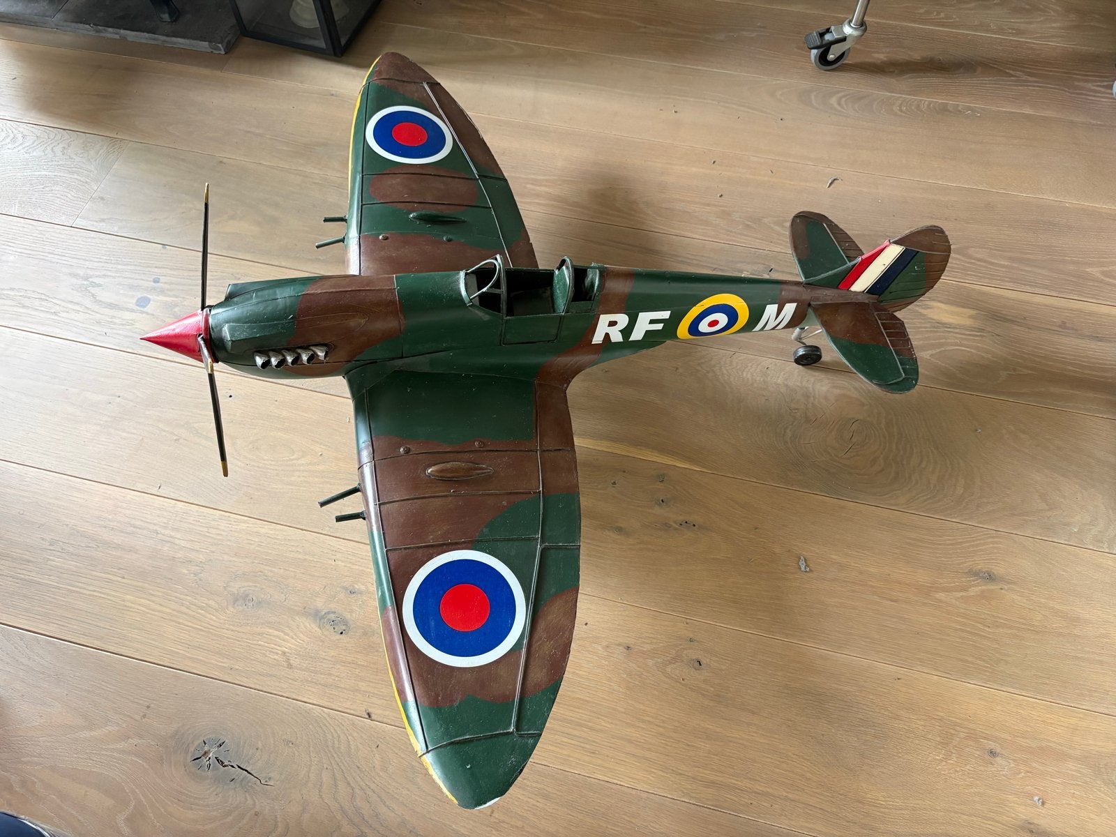 Groot model Hurricane vliegtuig - Decoratie, Hobby en Vrije tijd, Modelbouw | Vliegtuigen en Helikopters, Gebruikt, Groter dan 1:72