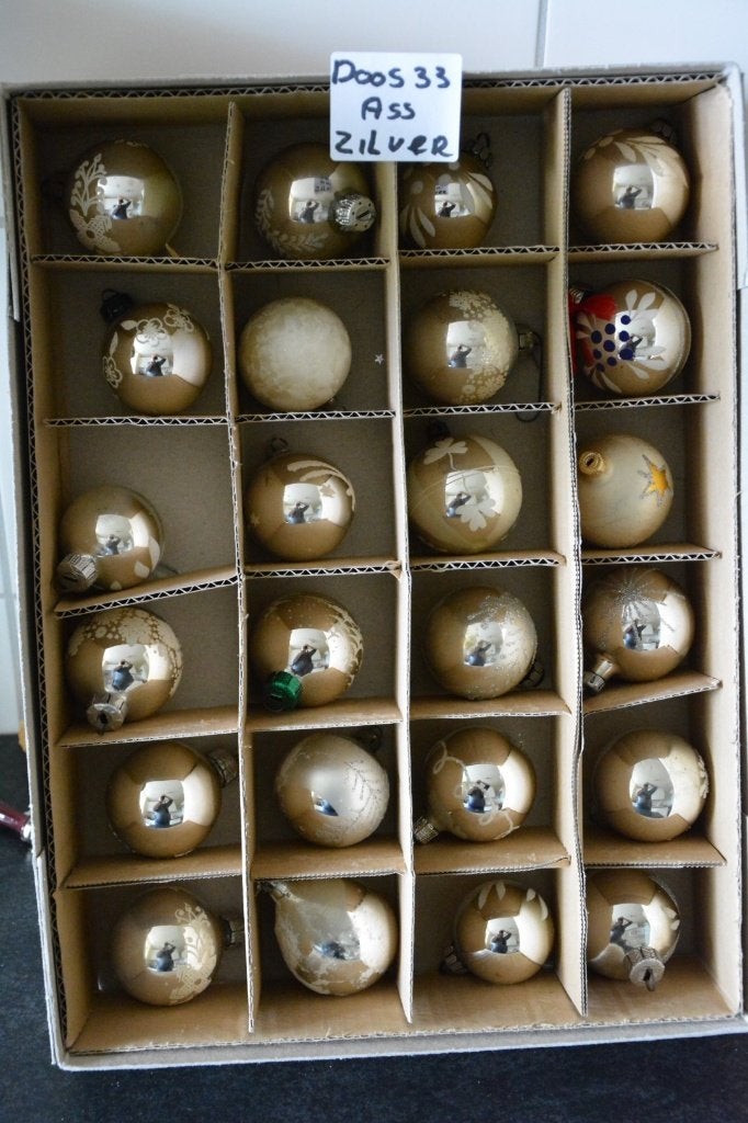 Kerstballen zilver Doos 33, Ophalen of Verzenden, Zo goed als nieuw
