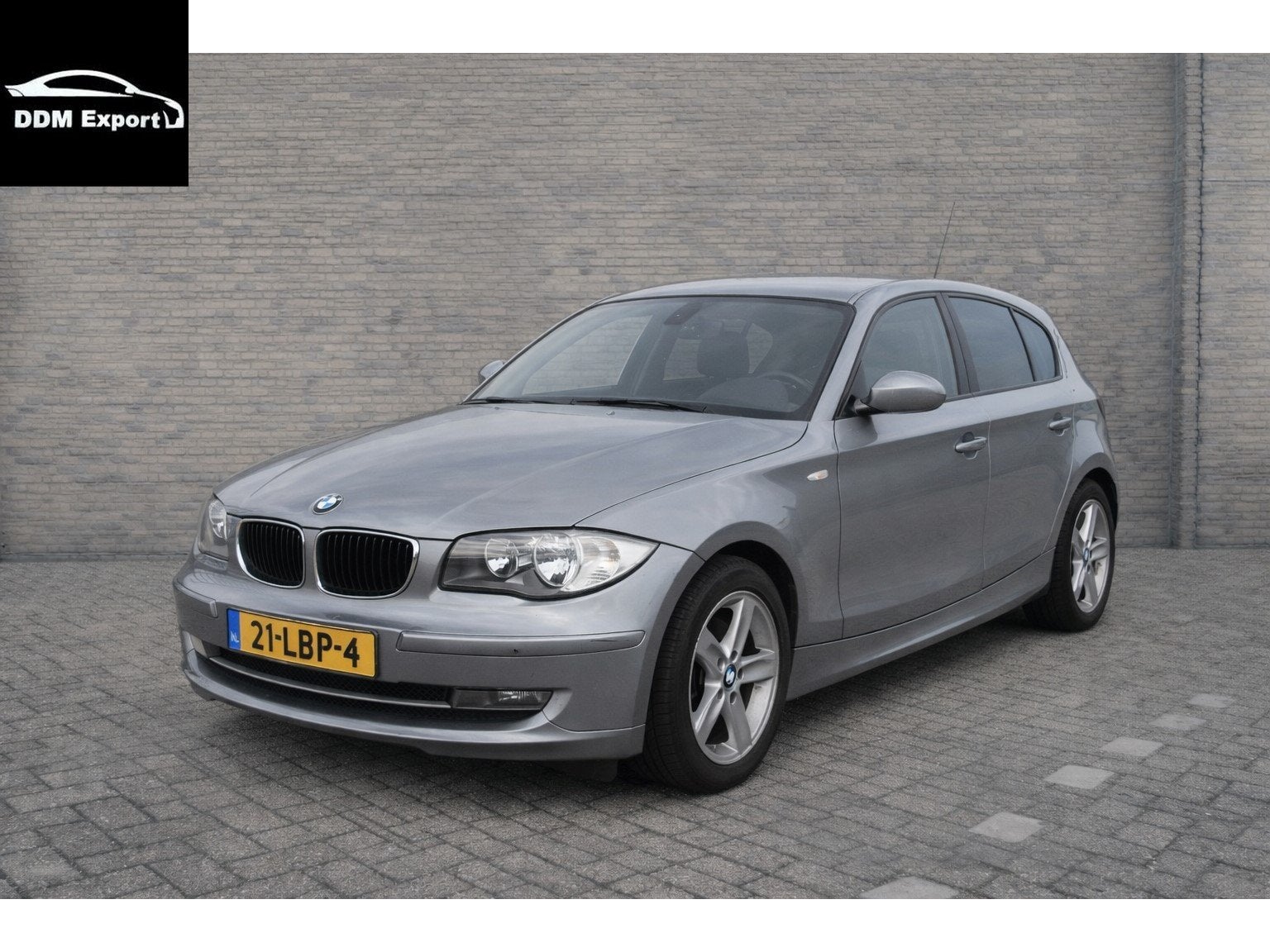 BMW 1-serie 118i Business Line | Motorschade | Lichtmetalen, 1-Serie, Achterwielaandrijving, Origineel Nederlands, Handgeschakeld
