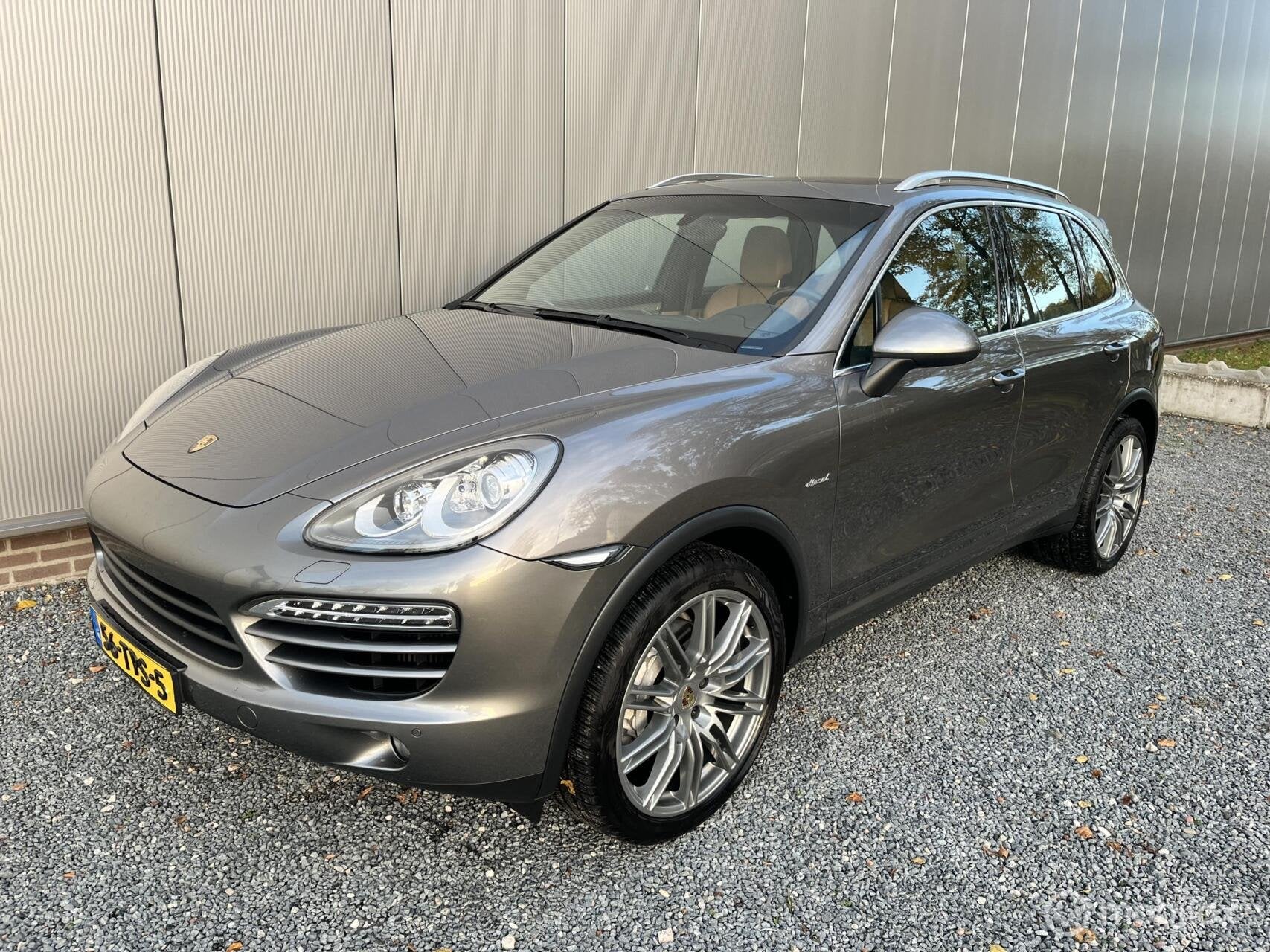 Porsche Cayenne 3.0 D, Auto's, Automaat, Gebruikt, Beige, 255 €/maand