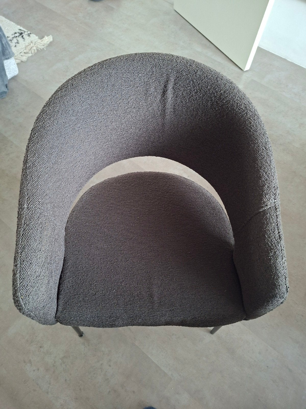 2 antraciete eetkamerstoelen van Karwei, Ophalen, Twee, Zwart, Zo goed als nieuw