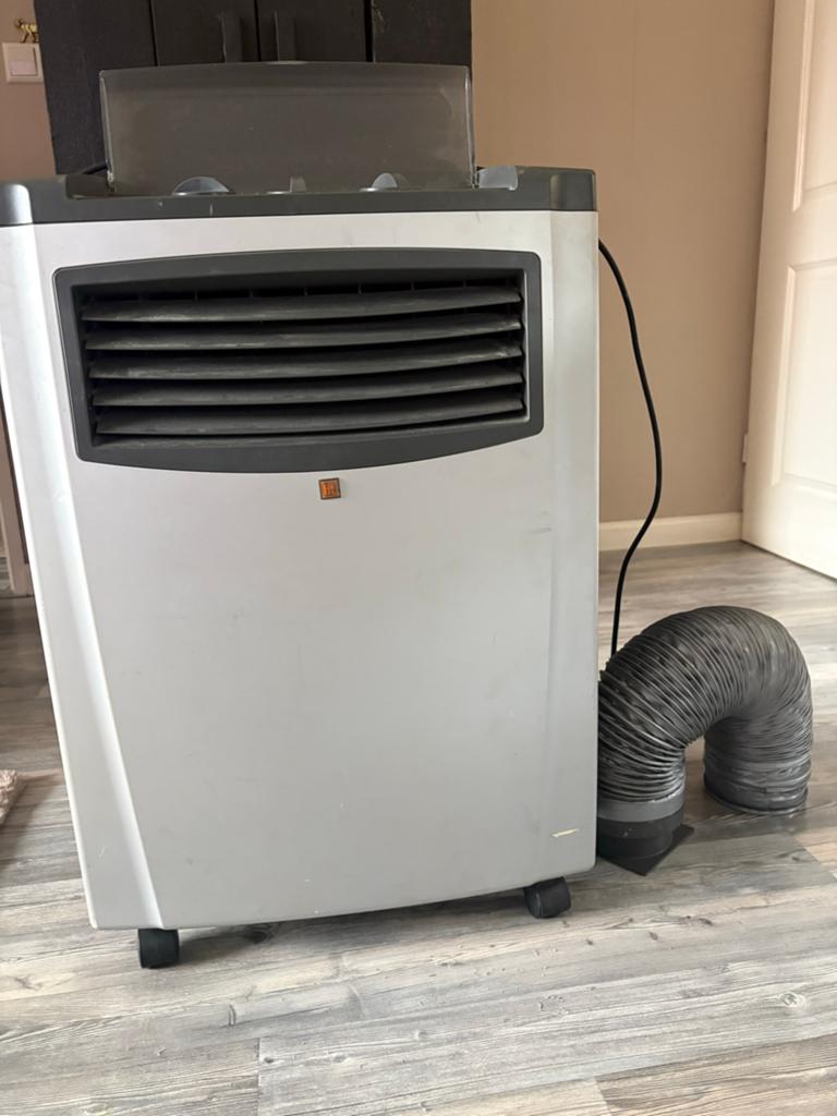 Mobiele airco HE SN09C080 - Koelen en ontvochtigen, Witgoed en Apparatuur, Gebruikt, Minder dan 60 m³, 3 snelheden of meer, Ophalen of Verzenden