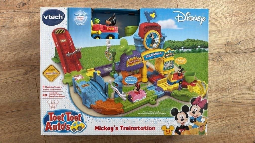 **NIEUW** VTECH Mickeys treinstation toet toet auto’s, Ophalen, Nieuw, 6 maanden tot 2 jaar
