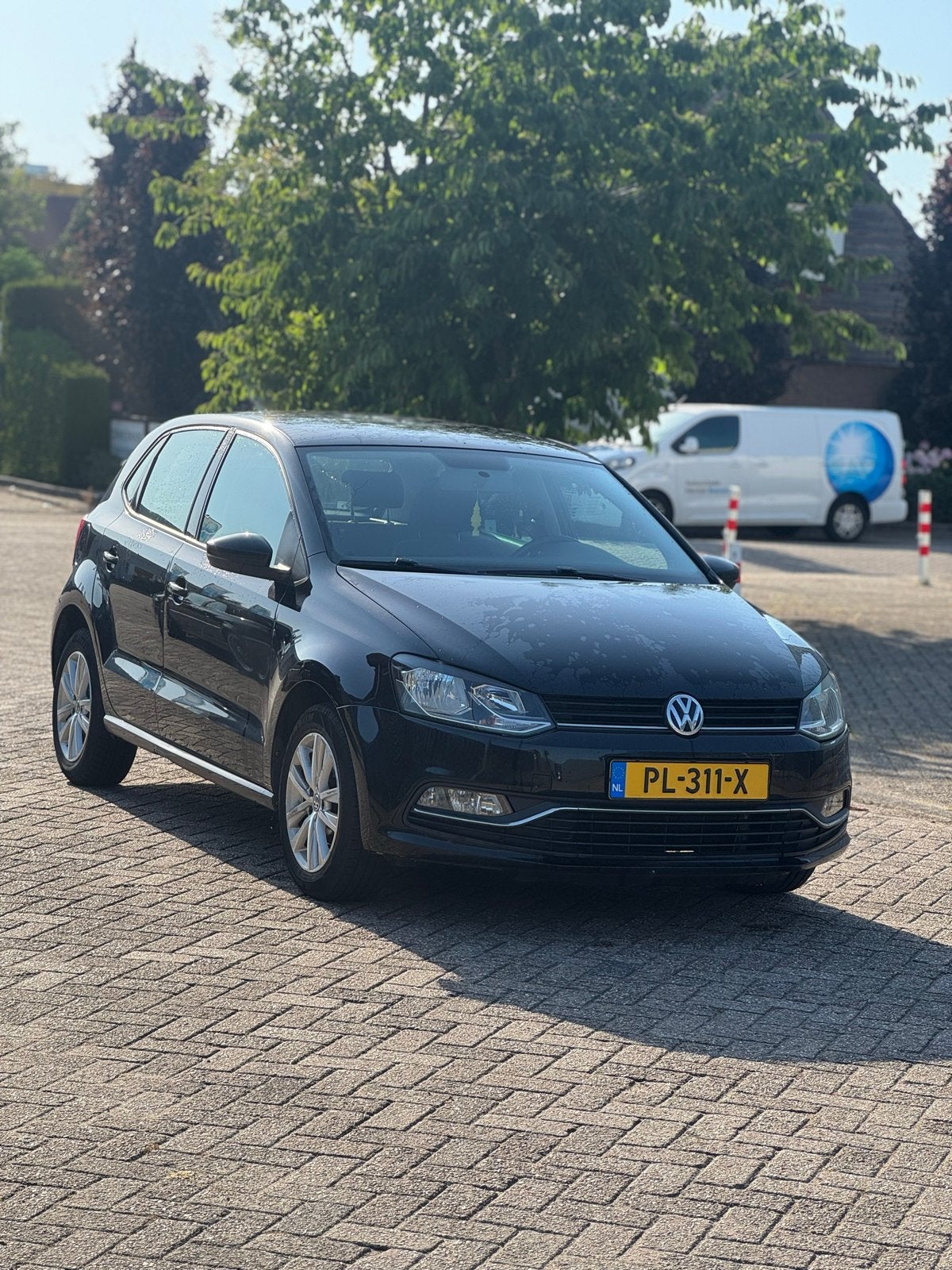 Volkswagen Polo 2016 Zwart Facelift model, Auto's, Volkswagen, Zwart, Particulier, Geïmporteerd, 955 kg