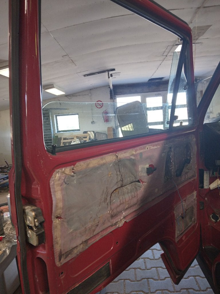 VW T3 Westfalia California Voorportier L en R. Rood. 1989, Ophalen, Zo goed als nieuw