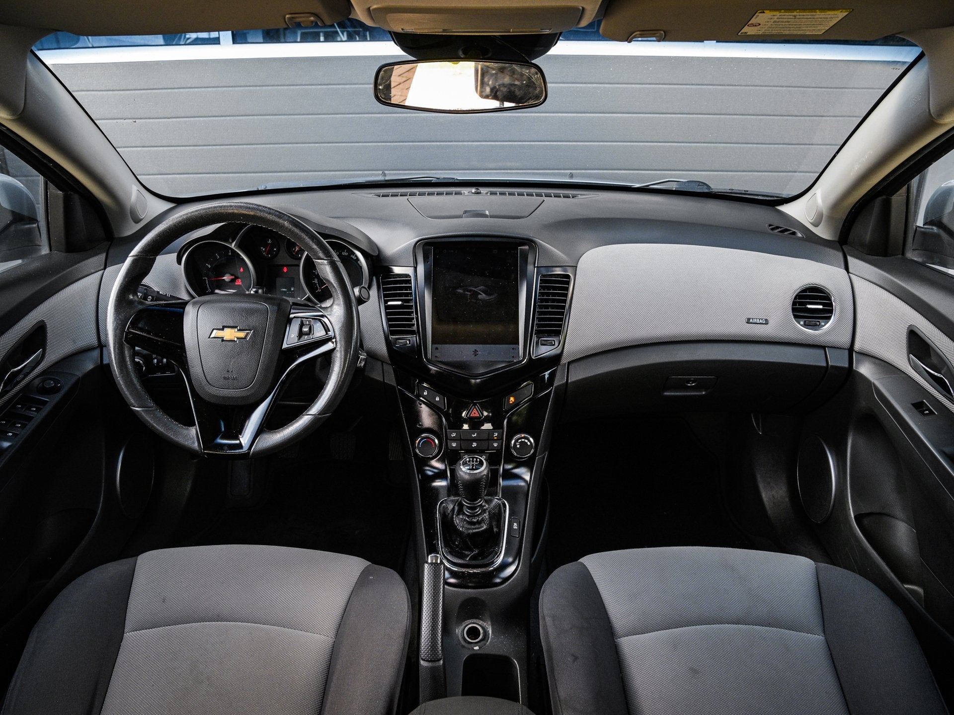 Chevrolet Cruze 1.8 LS | Airco | Carplay | Camera | Trekhaak, Voorwielaandrijving, Euro 5, Gebruikt, Zwart