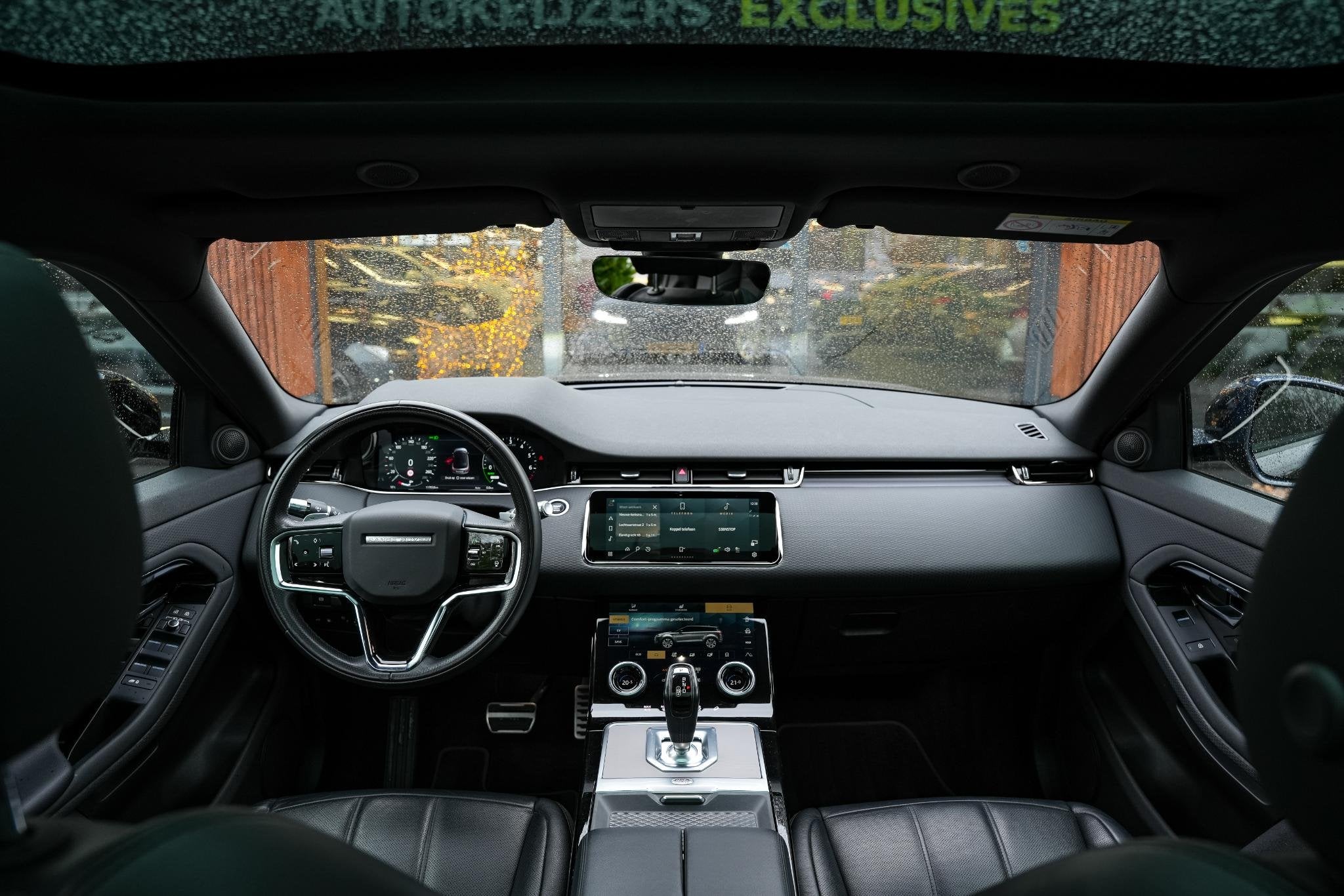 Land Rover Range Rover Evoque 1.5 P300e AWD R-Dynamic SE Pan, Auto's, Land Rover, Automaat, 309 pk, Euro 6, 15 kWh