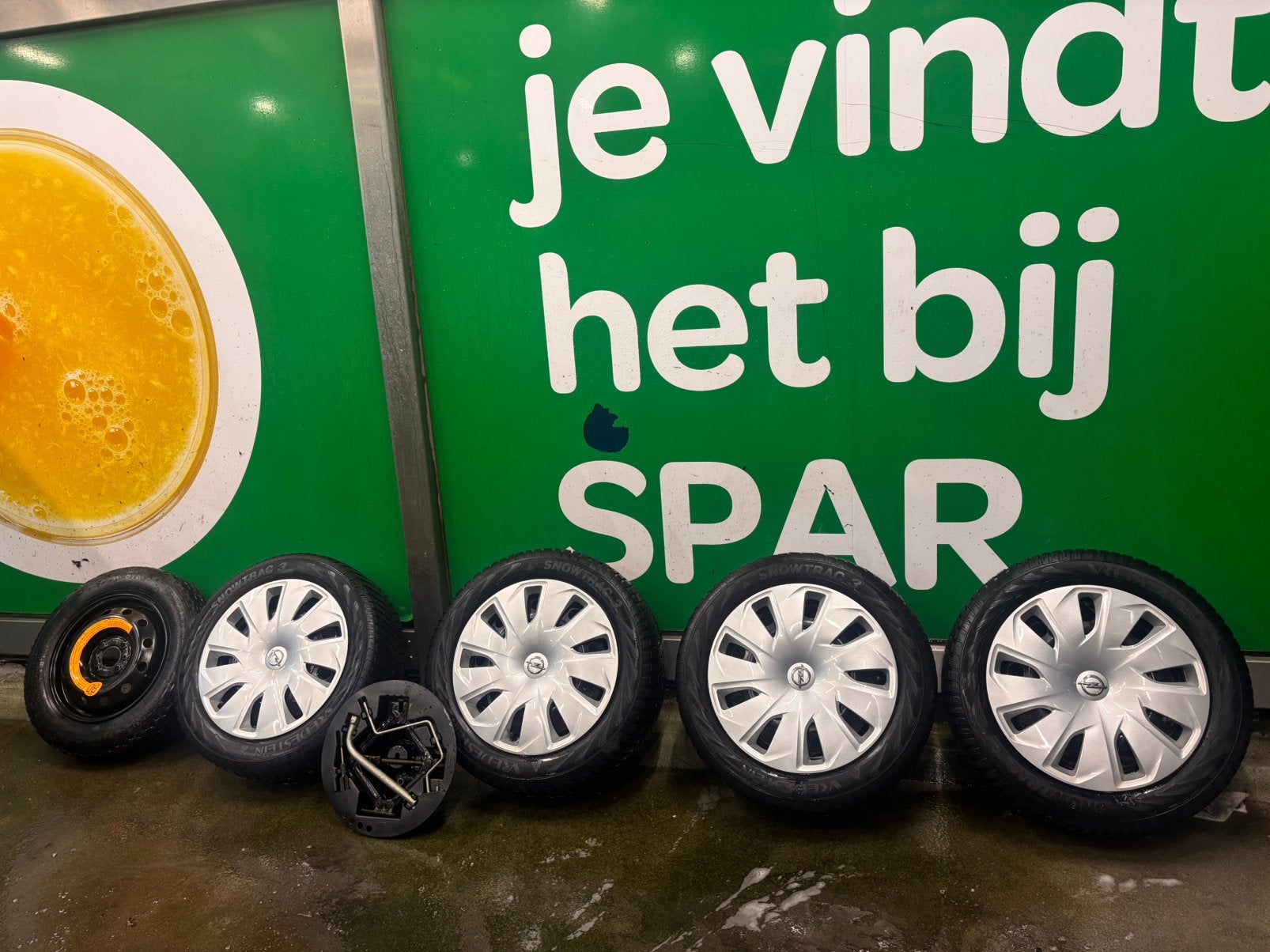 Complete Winterset! 5x Opel Vredestein winterbanden, Ophalen, 16 inch, Band(en), 205 mm