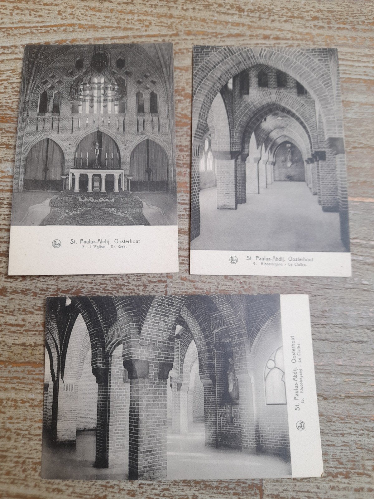 Oude ansichtkaarten binnenkant St.Paulusabdij Oosterhout, Verzenden, Gebruikt, Kaart of Prent
