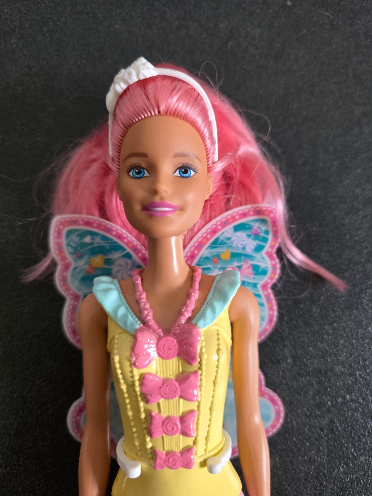 Barbie Dreamtopia Sweetville Fee, Ophalen of Verzenden, Zo goed als nieuw, Pop