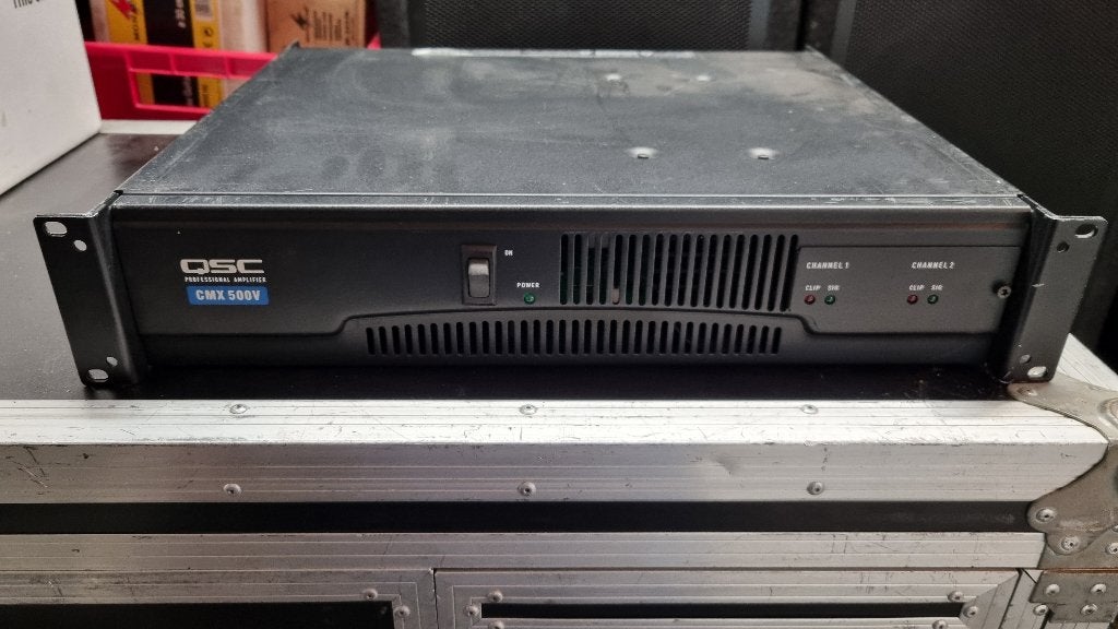 QSC CMX500V versterker met 70 en 100 Volt functie ampfilier, Refurbished, 120 watt of meer, Front, Rear of Stereo speakers, Ophalen