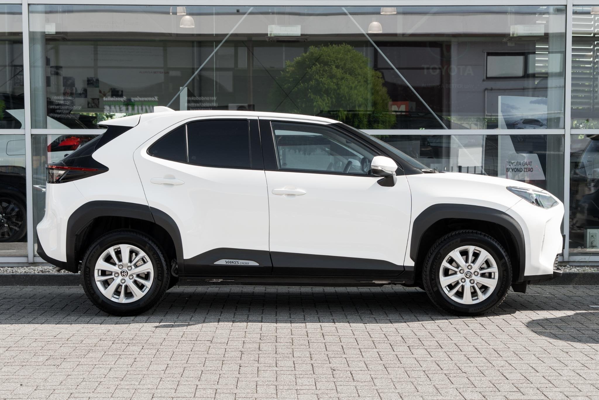 Toyota Yaris Cross 1.5 Hybrid Active, Stof, Gebruikt, 116 pk, Wit