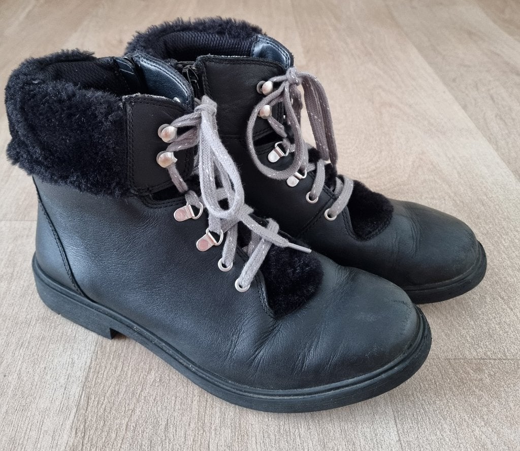 Clarks Girls Astrol Hiker Boots - maat 35, Gebruikt, Meisje, Clarks, Ophalen of Verzenden