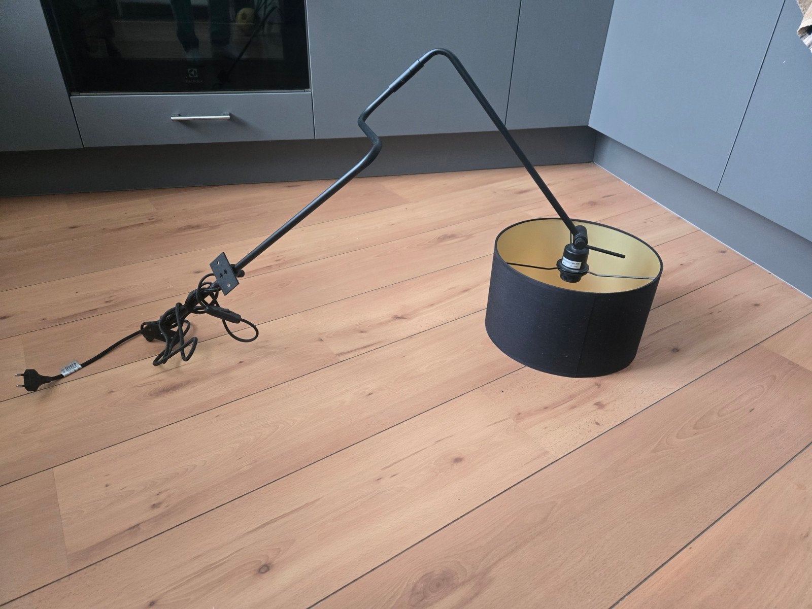 Zwarte wandlamp met stoffen kap, Huis en Inrichting, Gebruikt, Metaal, Minder dan 100 cm, Modern